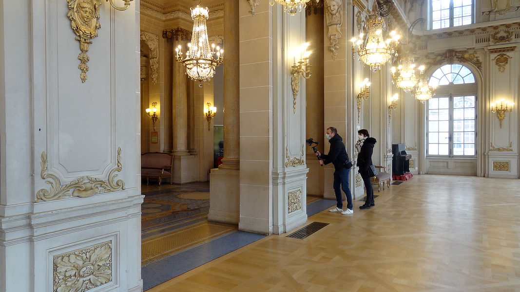 Tournage à l'Opéra avec Mohale Mashigo